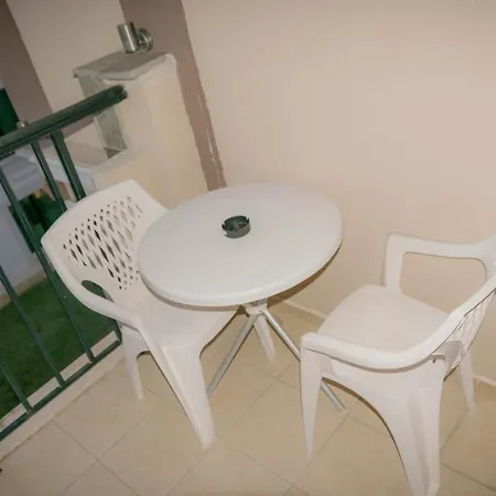Апартамент Green Life Beach Resort- апартамент фемили Созопол
