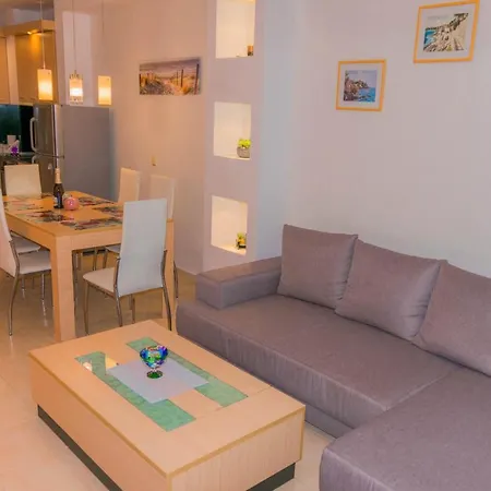 Green Life Beach Resort- апартамент фемили Апартамент *
