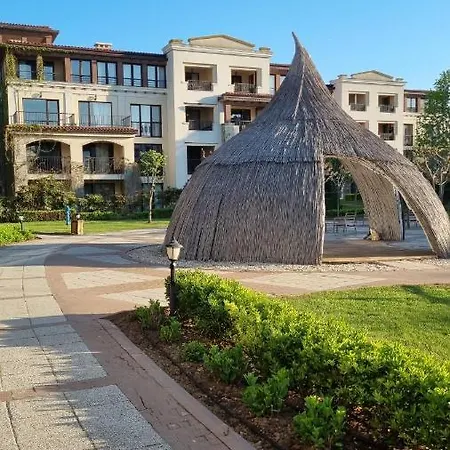 Green Life Beach Resort- апартамент фемили *