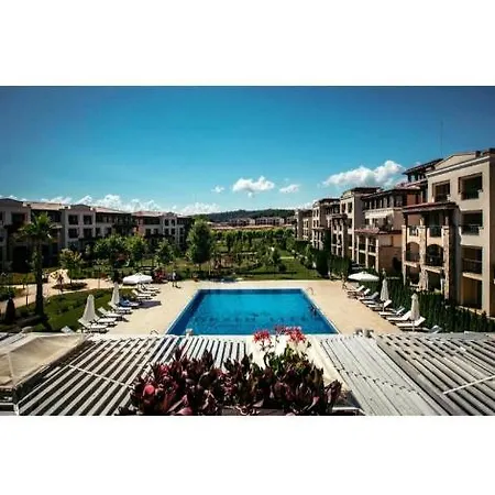 Апартамент Green Life Beach Resort- апартамент фемили *