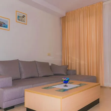 Green Life Beach Resort- апартамент фемили Апартамент