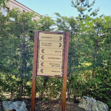 Green Life Beach Resort- апартамент фемили Апартамент