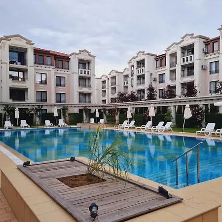 Green Life Beach Resort- апартамент фемили *