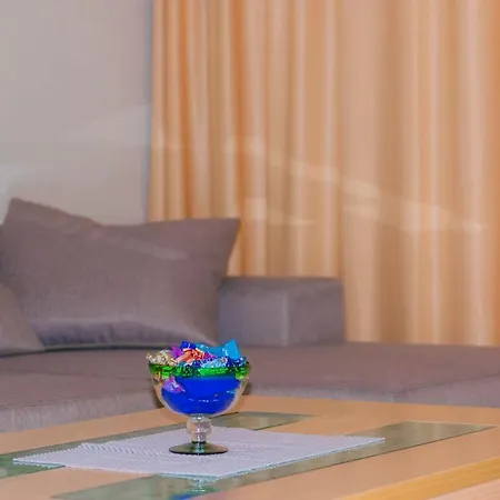 Green Life Beach Resort- апартамент фемили Apartment *