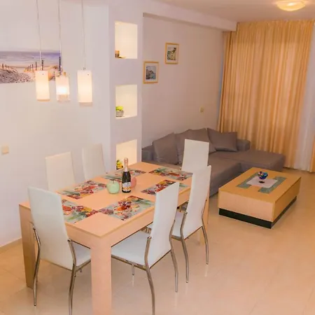 Green Life Beach Resort- апартамент фемили