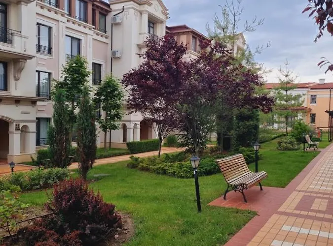 Life Resort- фемили アパート *